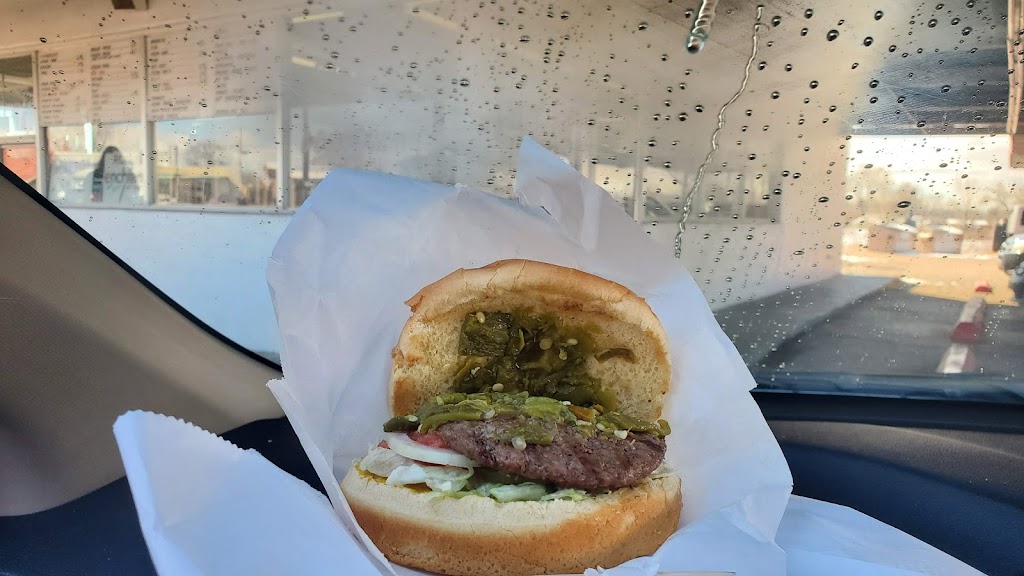 Stop & Eat Drive-In | restaurant | 208 Paseo De Onate, Española, NM 87532, USA | 5057537400 OR +1 505-753-7400