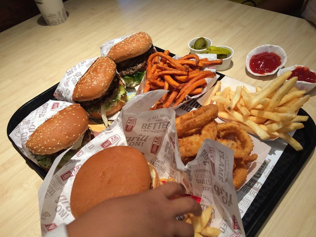 The Habit Burger Grill | restaurant | 4 Peninsula Center, Rolling Hills Estates, CA 90274, USA | 3103772044 OR +1 310-377-2044