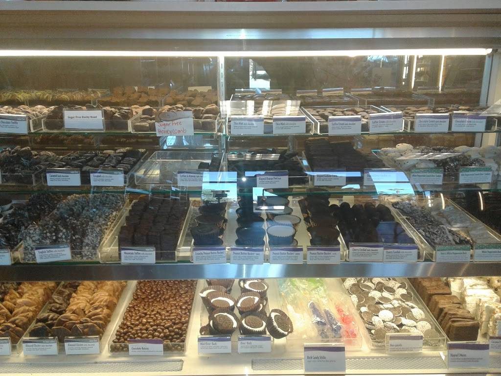 Five Guys | meal takeaway | 10060 Alabama St, Redlands, CA 92374, USA | 9093356666 OR +1 909-335-6666