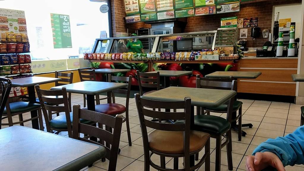 Subway Restaurants | restaurant | 500 Progress Dr, Linthicum Heights, MD 21090, USA | 4106369690 OR +1 410-636-9690