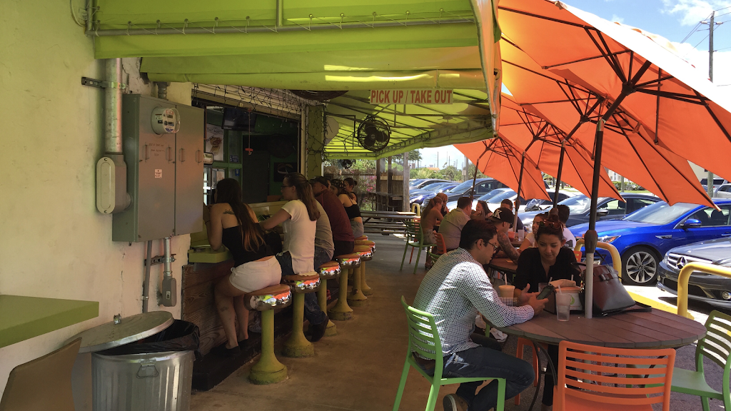 Miami Squeeze | restaurant | 18315 W Dixie Hwy, North Miami Beach, FL 33160, USA | 3059359544 OR +1 305-935-9544