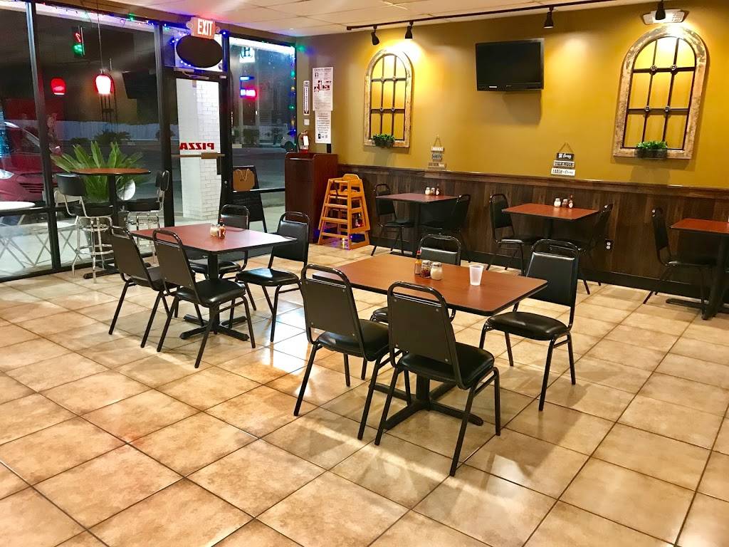 Ciras Pizza | restaurant | 15825 Hope Village Rd, Friendswood, TX 77546, USA | 8325695138 OR +1 832-569-5138