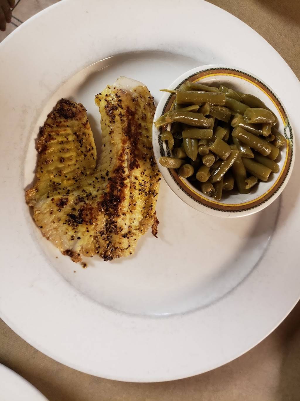 Crossed-Eyed Cricket | restaurant | 2101 W Pennsylvania St, Evansville, IN 47712, USA | 8124226464 OR +1 812-422-6464