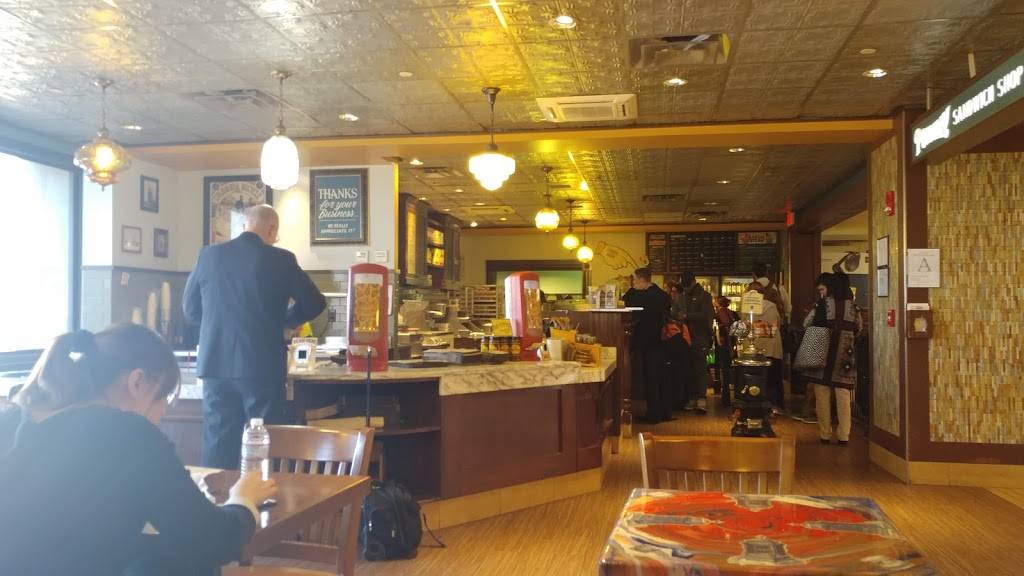 Potbelly Sandwich Shop | restaurant | 100 Harborside Drive Terminal, C Space No 48, Boston, MA 02128, USA | 6178744047 OR +1 617-874-4047