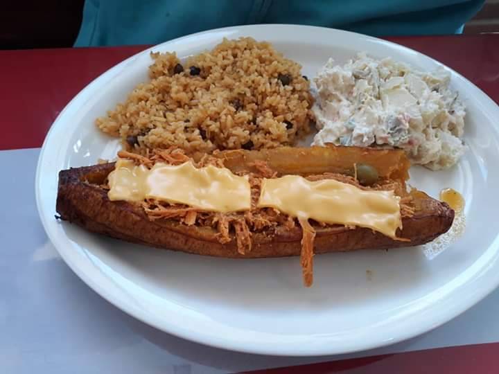 Yami’s Puerto Rican Cuisine | restaurant | 2234 Green Bay Rd, North Chicago, IL 60064, USA | 2242802241 OR +1 224-280-2241