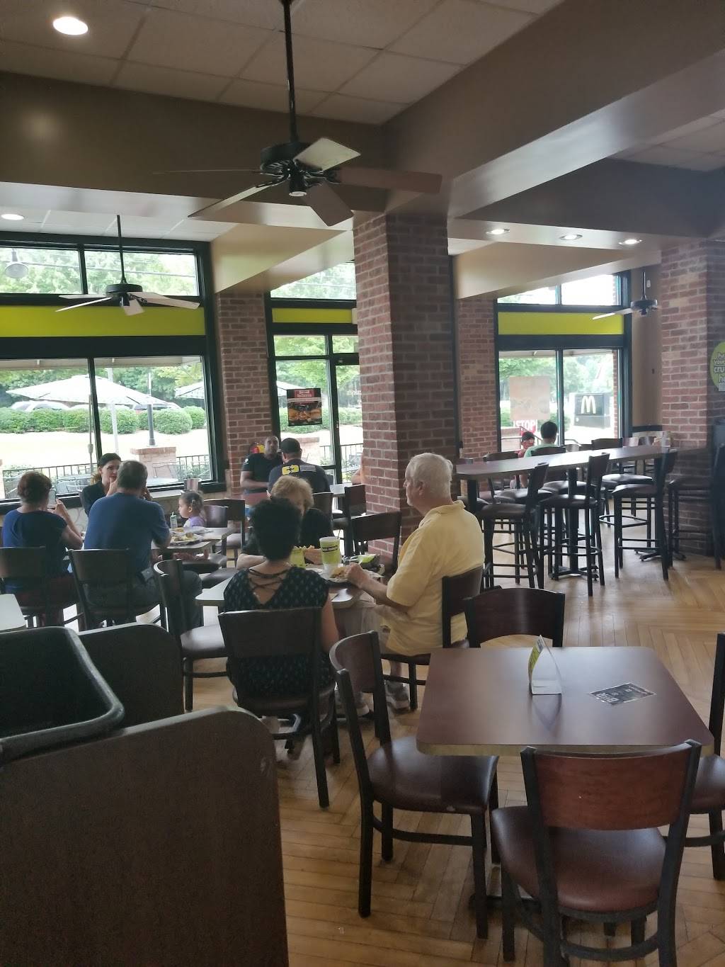 Schlotzskys Austin Eatery | bakery | 3345 Old Milton Pkwy, Alpharetta, GA 30005, USA | 7707534833 OR +1 770-753-4833