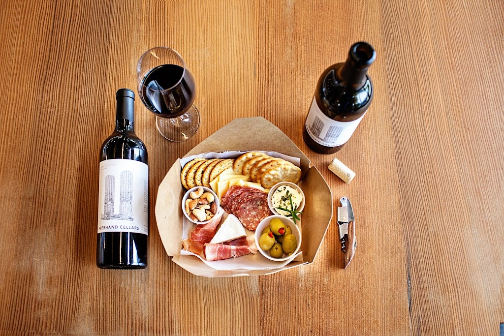 Freehand Cellars | restaurant | 420 Windy Point Dr, Wapato, WA 98951, USA | 5098664664 OR +1 509-866-4664