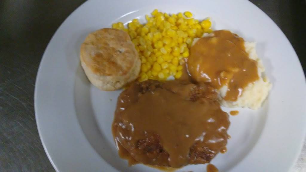 Crackers Cafe | restaurant | 15845 SW Warfield Blvd, Indiantown, FL 34956, USA | 7725973388 OR +1 772-597-3388