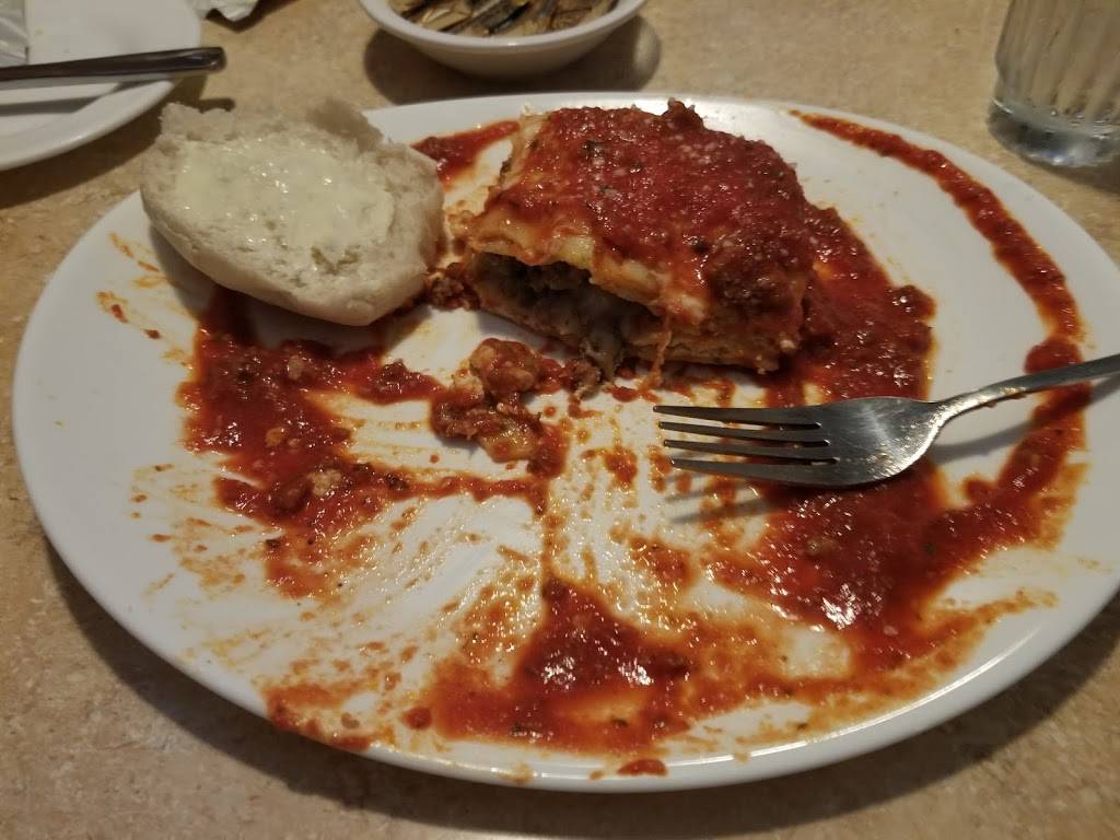 Dinos III | restaurant | 1200 E 305th St, Wickliffe, OH 44092, USA | 4409444600 OR +1 440-944-4600