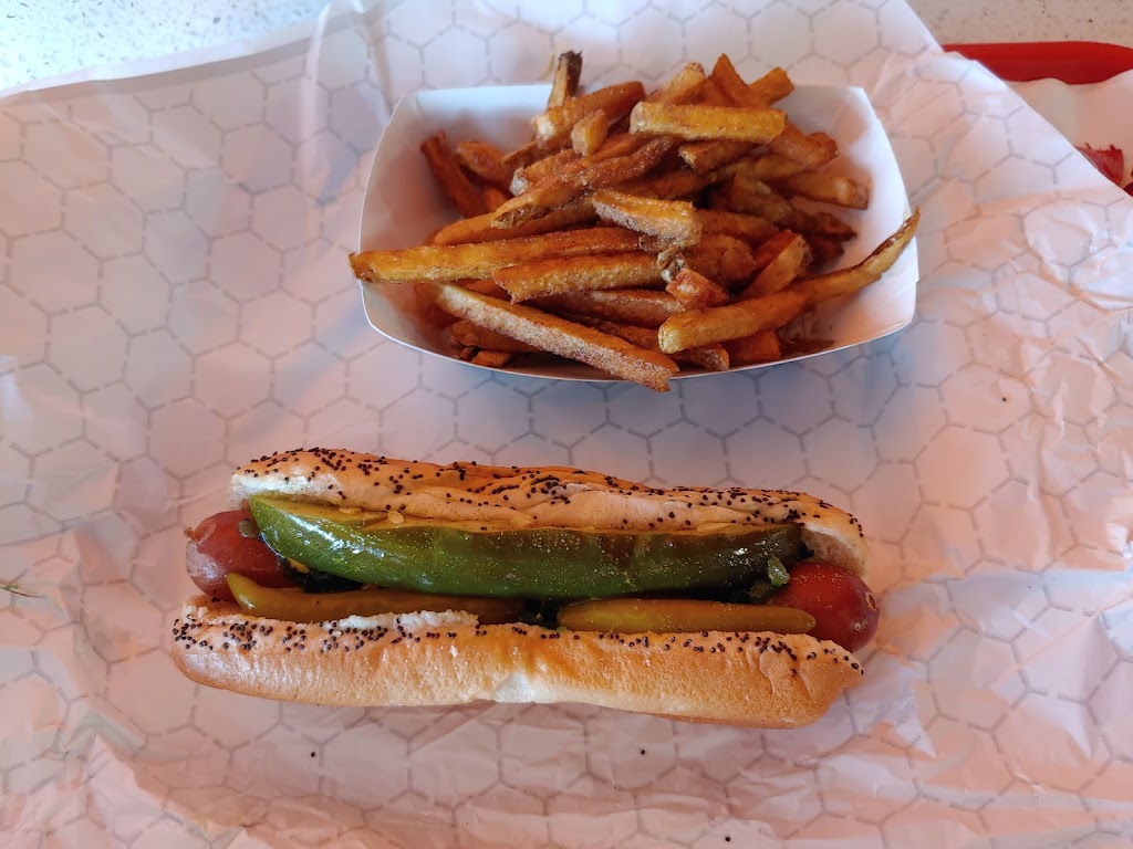 Messanas Chicago Hot dogs | restaurant | 744 W Elliot Rd, Tempe, AZ 85284, USA | 4802195576 OR +1 480-219-5576