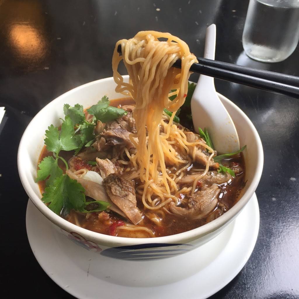 Andys Thai Kitchen | restaurant | 946 W Wellington Ave, Chicago, IL 60657, USA | 7735497821 OR +1 773-549-7821