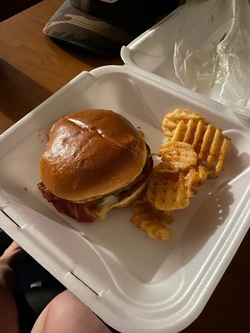 Angus Burgers & Shakes | restaurant | 421 Talmadge St, Kearney, NE 68845, USA | 3084556218 OR +1 308-455-6218