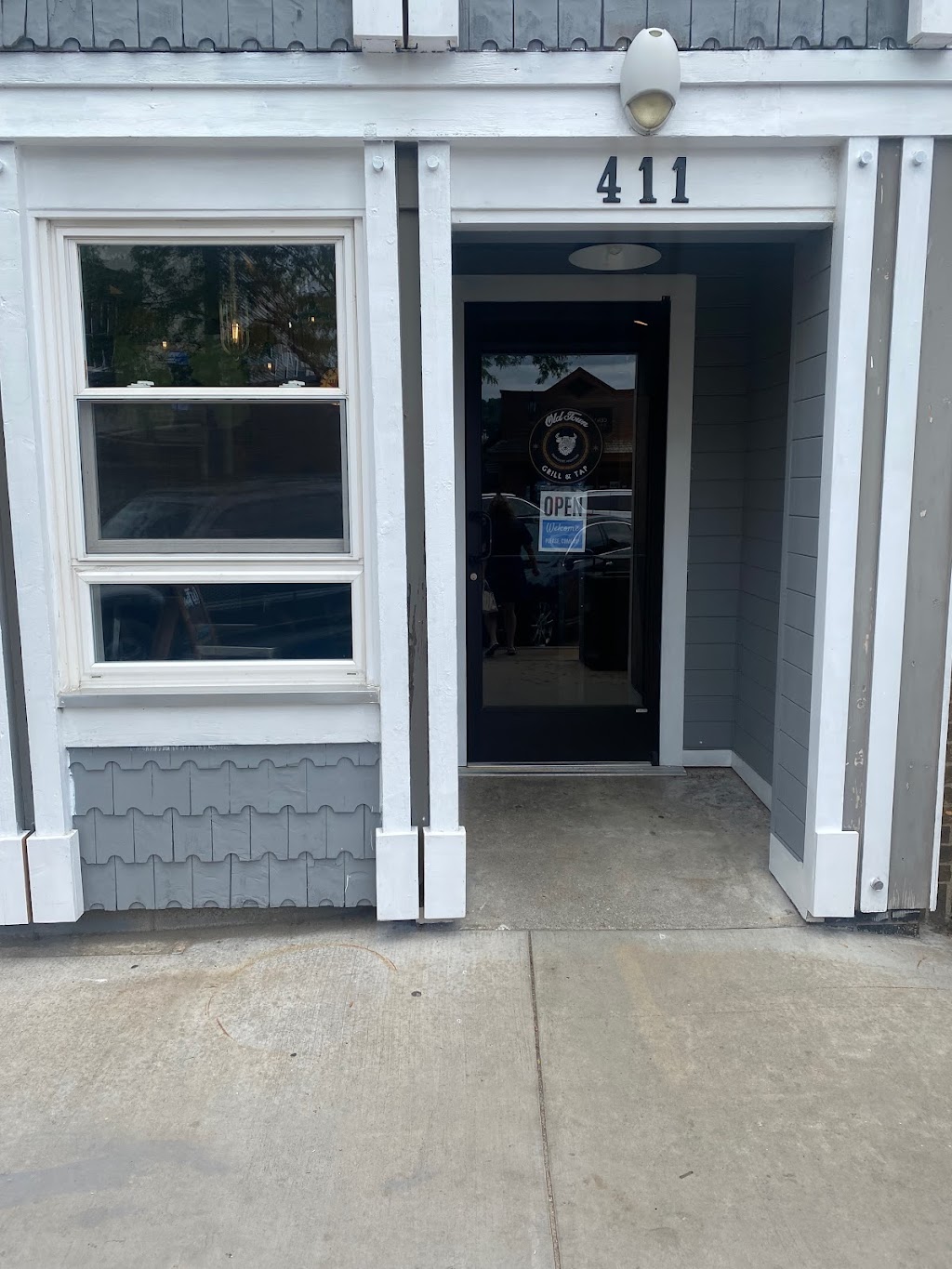 Old Town Grill & Tap | restaurant | 411 Main St, Frankfort, MI 49635, USA | 2313990162 OR +1 231-399-0162