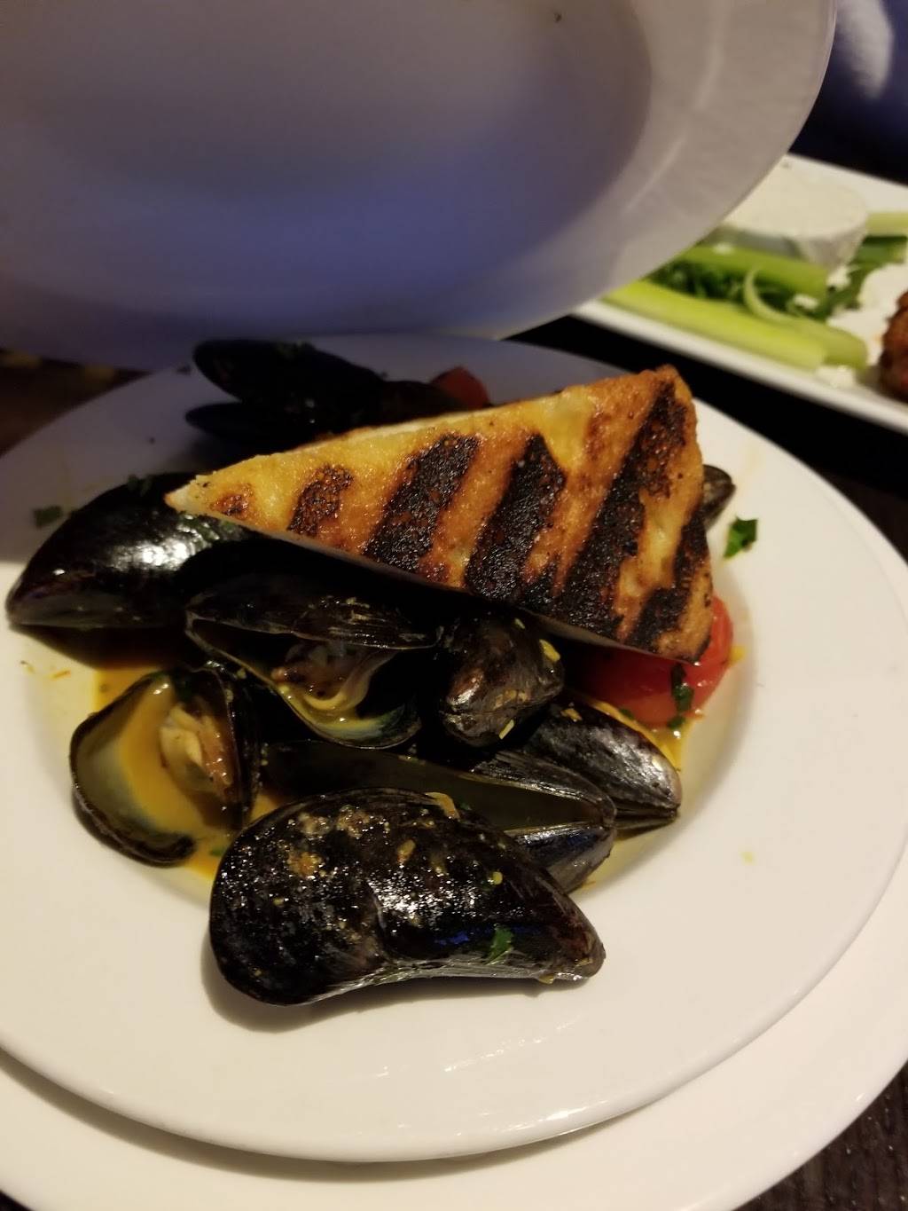 Maxs Tavern | restaurant | 1000 W Columbus Ave, Springfield, MA 01105, USA | 4137466299 OR +1 413-746-6299