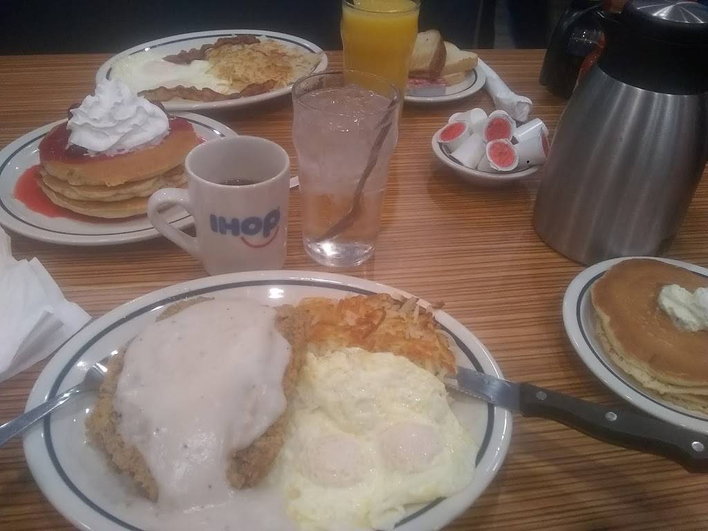 IHOP | restaurant | 150 SE Alices Rd, Waukee, IA 50263, USA | 5155183449 OR +1 515-518-3449
