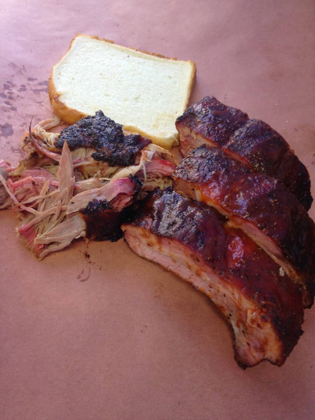 Renos Smoked Meats | restaurant | 617 N College Ave, Fayetteville, AR 72701, USA | 4796847488 OR +1 479-684-7488