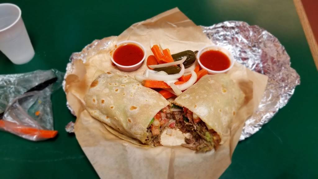 Primos Mexican Food & Cantina | restaurant | 1348 W Valley Pkwy, Escondido, CA 92029, USA | 7607358226 OR +1 760-735-8226