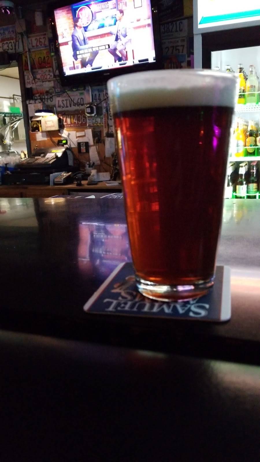 Berthas Bar & Grill | restaurant | 1322 N 16th St, Council Bluffs, IA 51501, USA | 7122562476 OR +1 712-256-2476