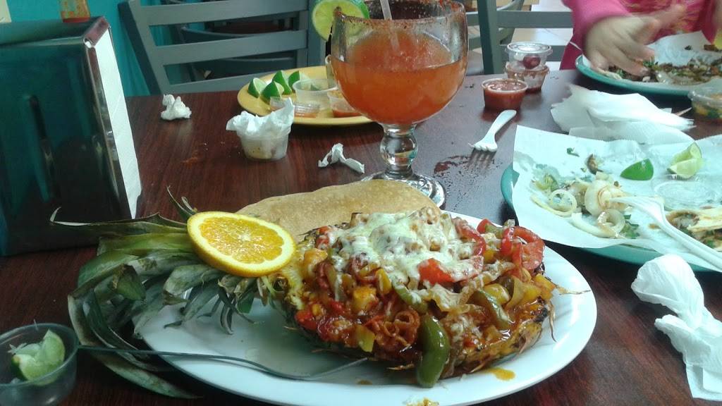 Taqueria El Huarache | restaurant | 3115 R St, Merced, CA 95348, USA | 2097231488 OR +1 209-723-1488