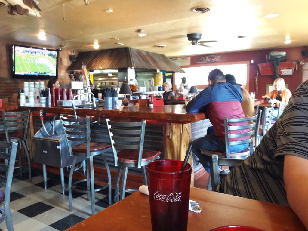 Little Red Smokehouse | restaurant | 145 S Main St, Carver, MA 02330, USA | 5084650018 OR +1 508-465-0018