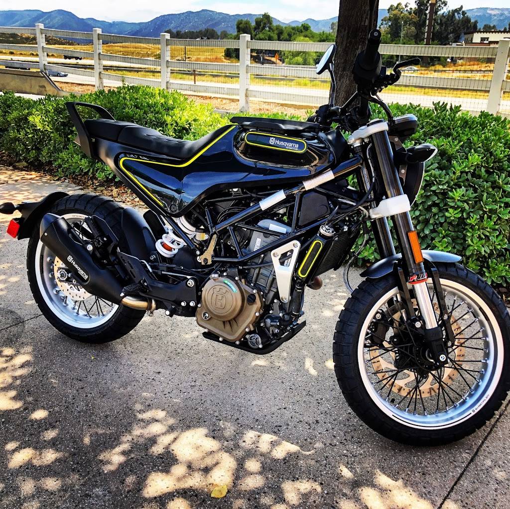 Starbucks | cafe | 23823 Clinton Keith Rd #101, Wildomar, CA 92595, USA | 9516961334 OR +1 951-696-1334