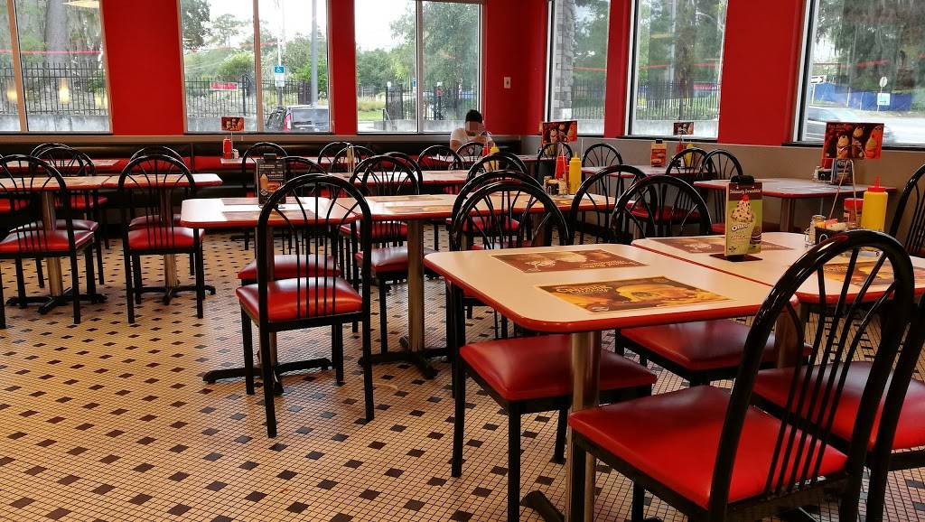 Steak n Shake | restaurant | 1610 SW 13th St, Gainesville, FL 32608, USA | 3523760588 OR +1 352-376-0588