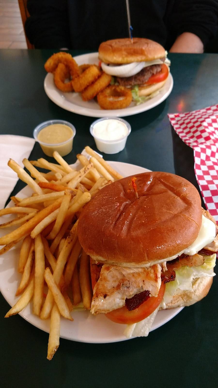 Ollies Station | restaurant | 4070 Southwest Blvd, Tulsa, OK 74107, USA | 9184460524 OR +1 918-446-0524