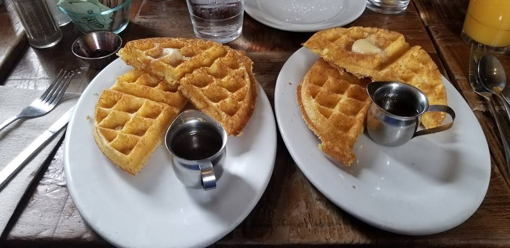 Brown Sugar Kitchen | restaurant | 2295 Broadway, Oakland, CA 94612, USA | 5108397685 OR +1 510-839-7685