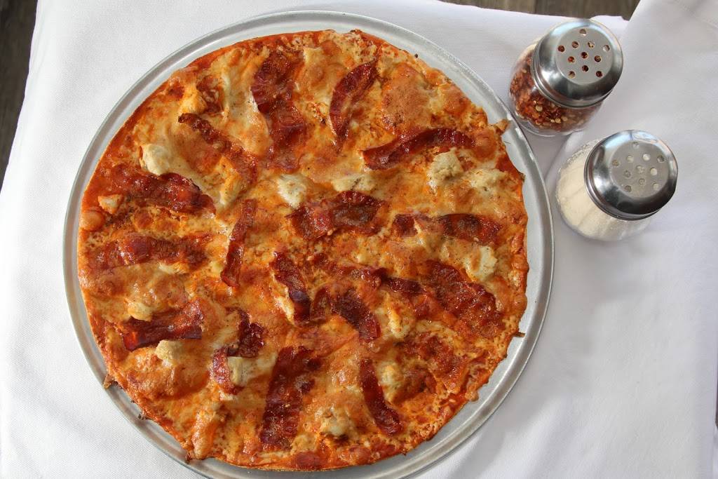 Cecil Whittaker’s Pizzeria | meal delivery | 1155 Wentzville Pkwy #131, Wentzville, MO 63385, USA | 6363277114 OR +1 636-327-7114