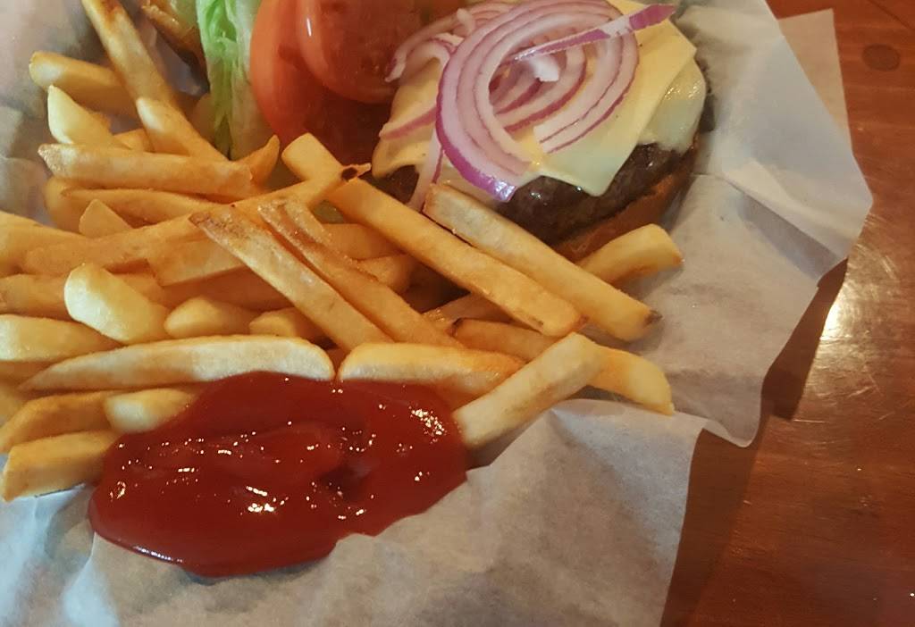 The Weathervane Restaurant & Lounge | restaurant | 1030 Main St, Readfield, ME 04355, USA | 2076859410 OR +1 207-685-9410