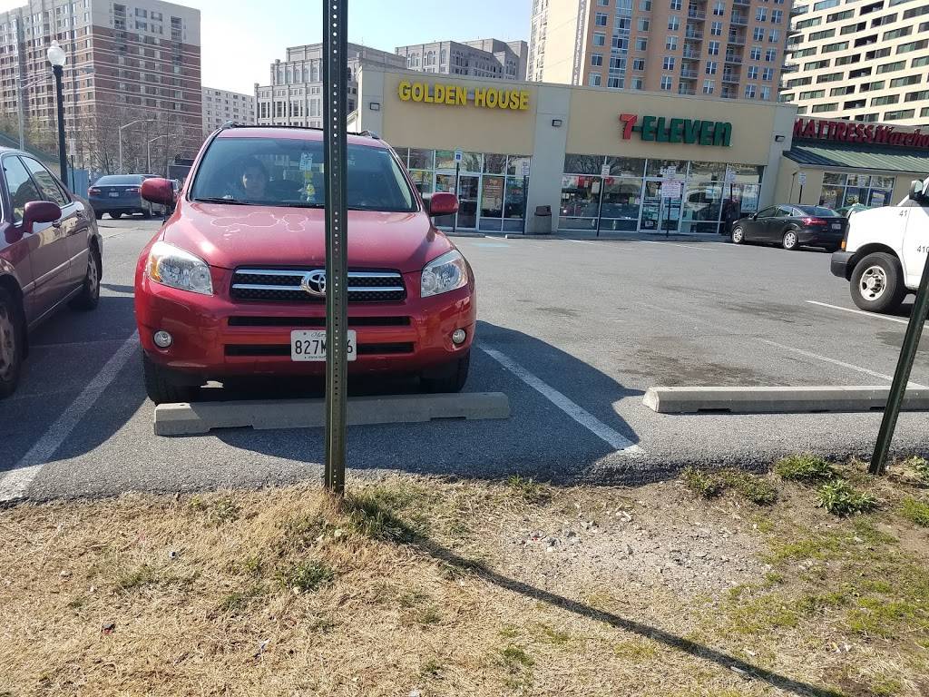 Golden House | restaurant | 8200 Georgia Ave, Silver Spring, MD 20910, USA | 3014958888 OR +1 301-495-8888