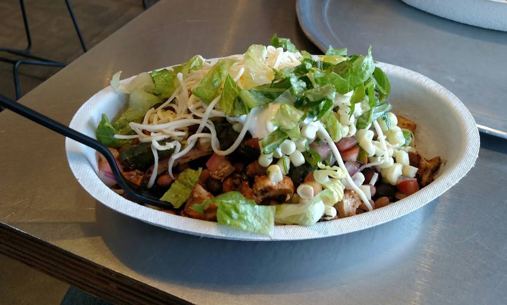 Chipotle Mexican Grill | restaurant | 990 High St Ste C, Wadsworth, OH 44281, USA | 3303345812 OR +1 330-334-5812