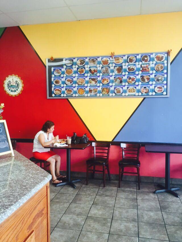 El Marinero | restaurant | 1319 University Blvd E, Takoma Park, MD 20912, USA | 3014454054 OR +1 301-445-4054