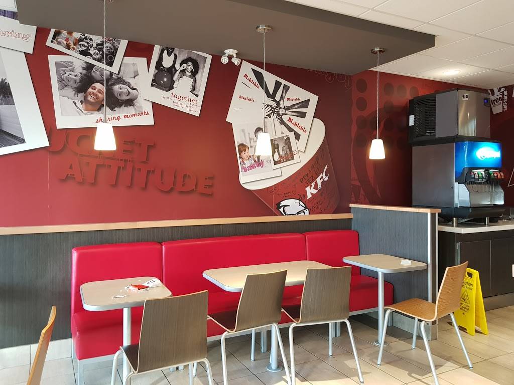 KFC | meal delivery | 60 Dundas St E, Mississauga, ON L5A 1W4, Canada | 9059491095 OR +1 905-949-1095