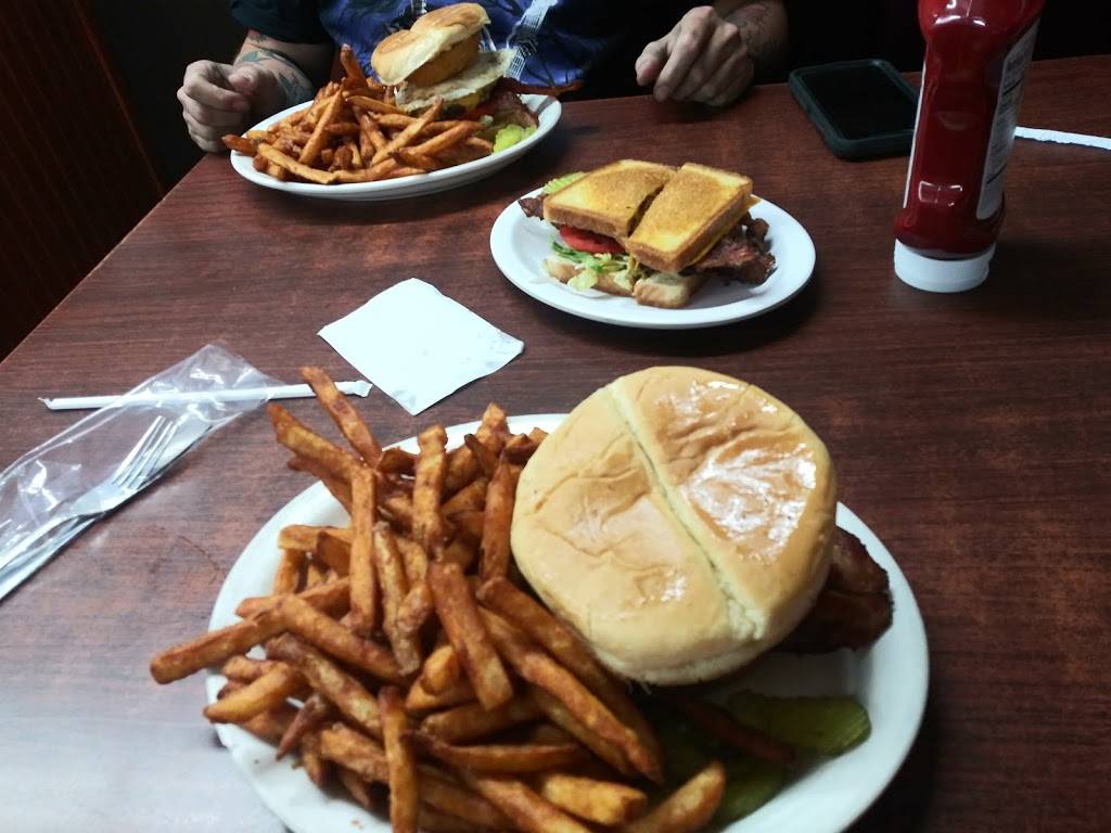 Jiffy Burger | restaurant | 1001 Hillsboro Blvd, Manchester, TN 37355, USA | 9317284452 OR +1 931-728-4452