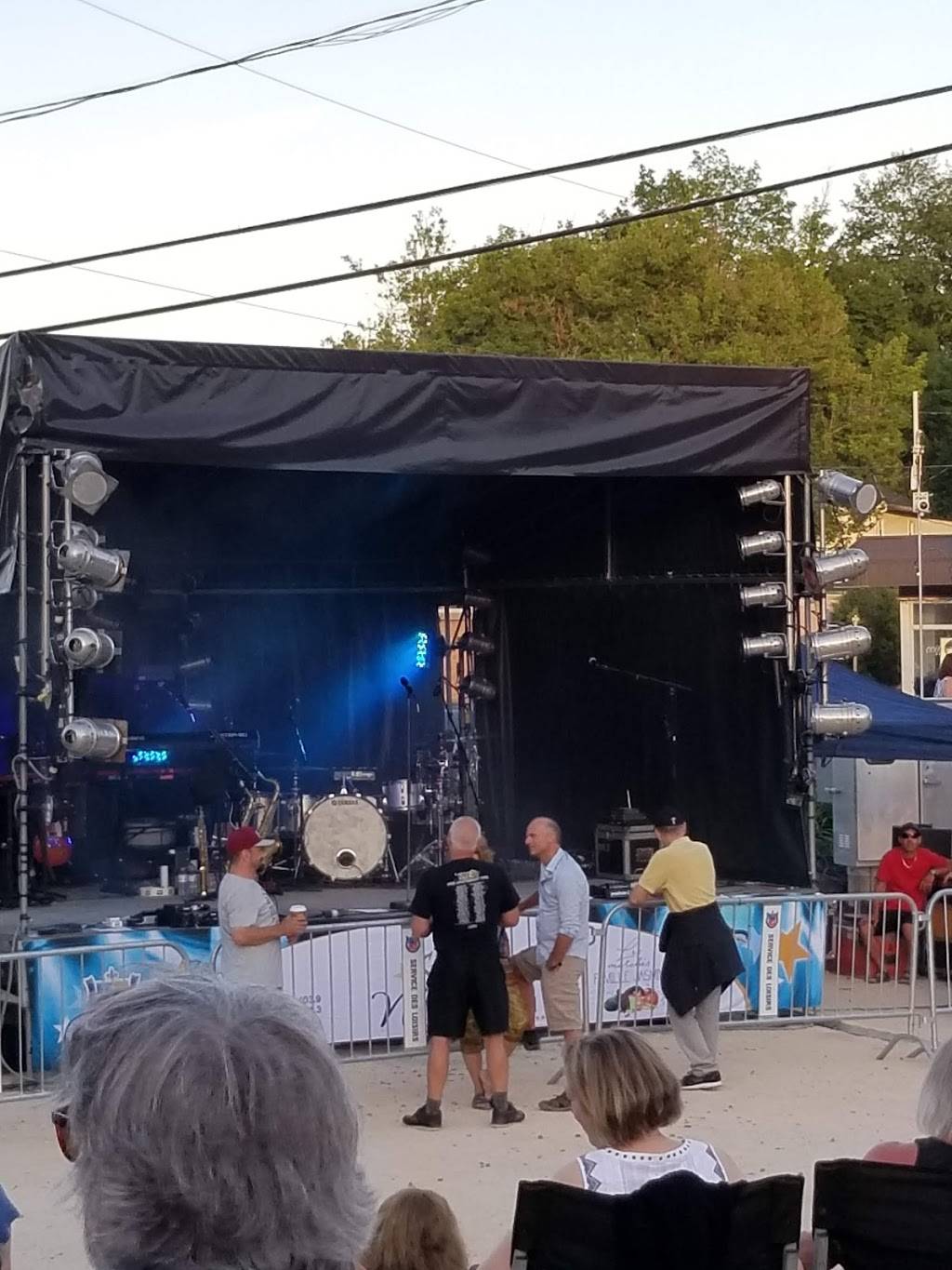 aux deux oliviers saint adele | restaurant | 147 Rue Morin, Sainte-Adèle, QC J8B 2P6, Canada | 4387222111 OR +1 438-722-2111