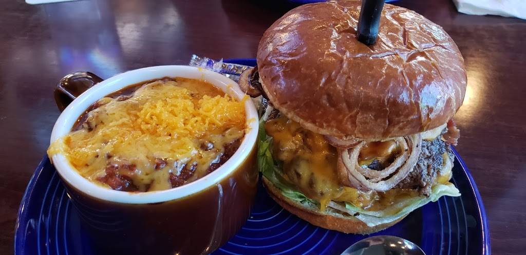 Copper Still Moonshine Grill | restaurant | 7450 W Chandler Blvd, Chandler, AZ 85226, USA | 4803507469 OR +1 480-350-7469