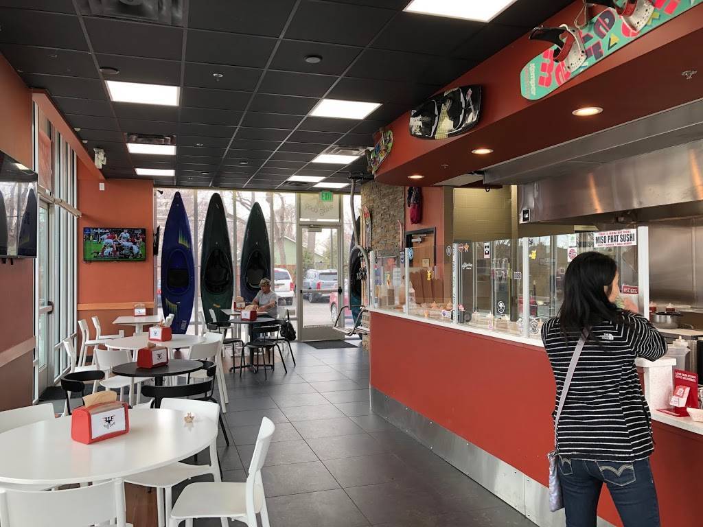 The Wing Coop | restaurant | 569 N 300 W, Salt Lake City, UT 84103, USA | 8012749464 OR +1 801-274-9464