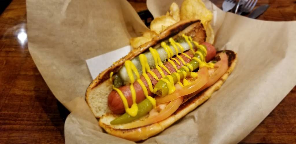 Rocket Dog Gourmet Brats & Brew- Clovis | restaurant | 1365 N Willow Ave #160, Clovis, CA 93619, USA | 5593218754 OR +1 559-321-8754