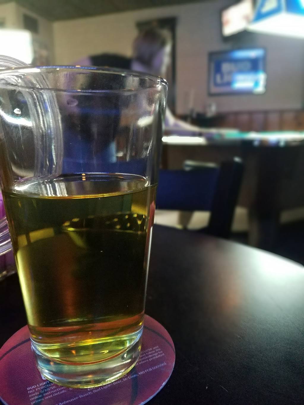 Bricks | restaurant | 409 State St, Augusta, KS 67010, USA | 3167750001 OR +1 316-775-0001