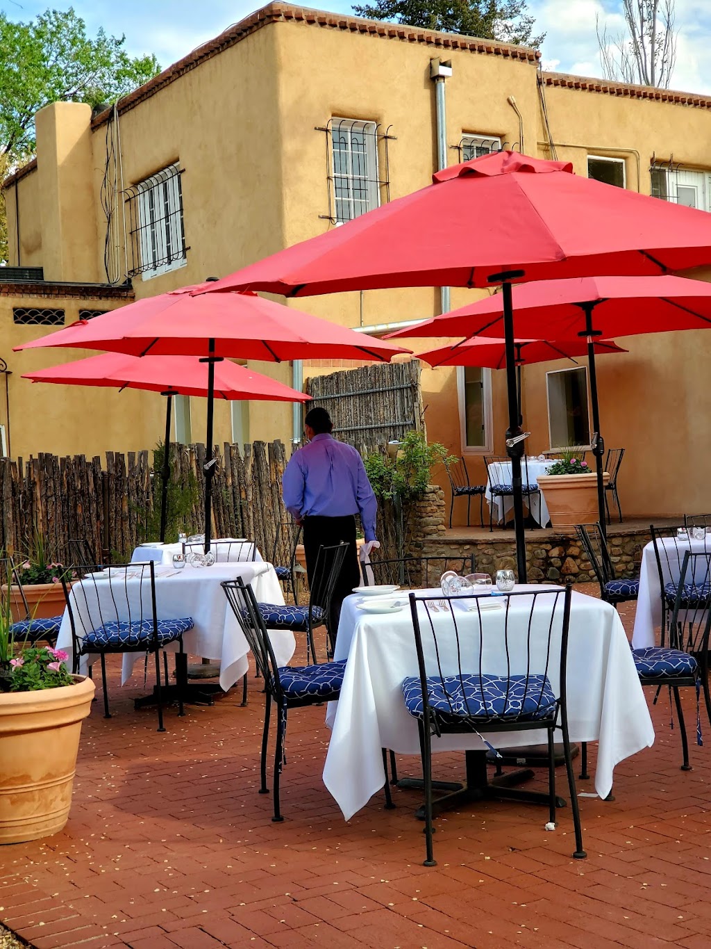 The Compound Restaurant | restaurant | 653 Canyon Rd, Santa Fe, NM 87501, USA | 5059824353 OR +1 505-982-4353