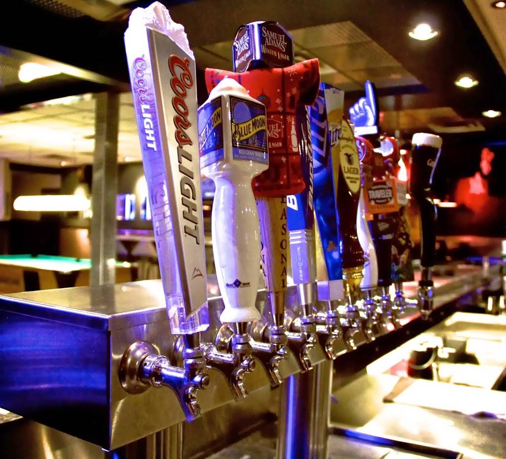 Xlerator Bar & Grille | restaurant | 2168 Darlington Rd, Beaver Falls, PA 15010, USA | 7245814880 OR +1 724-581-4880