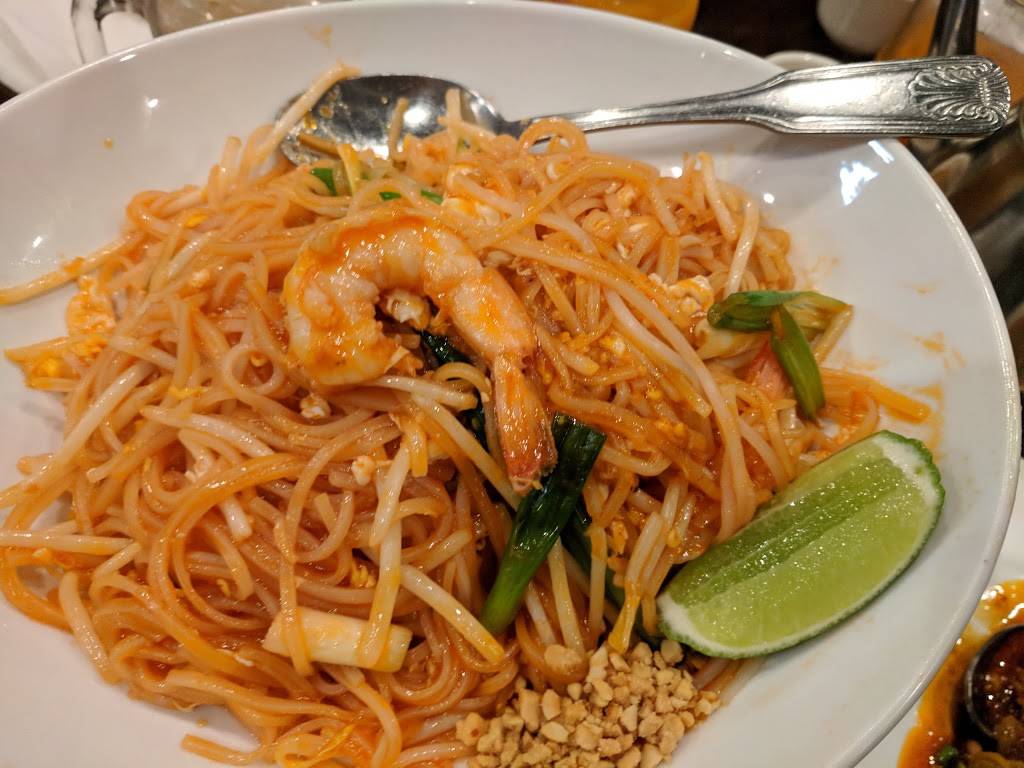 Phnom Penh House | restaurant | 1514 Webster St, Alameda, CA 94501, USA | 5108933825 OR +1 510-893-3825