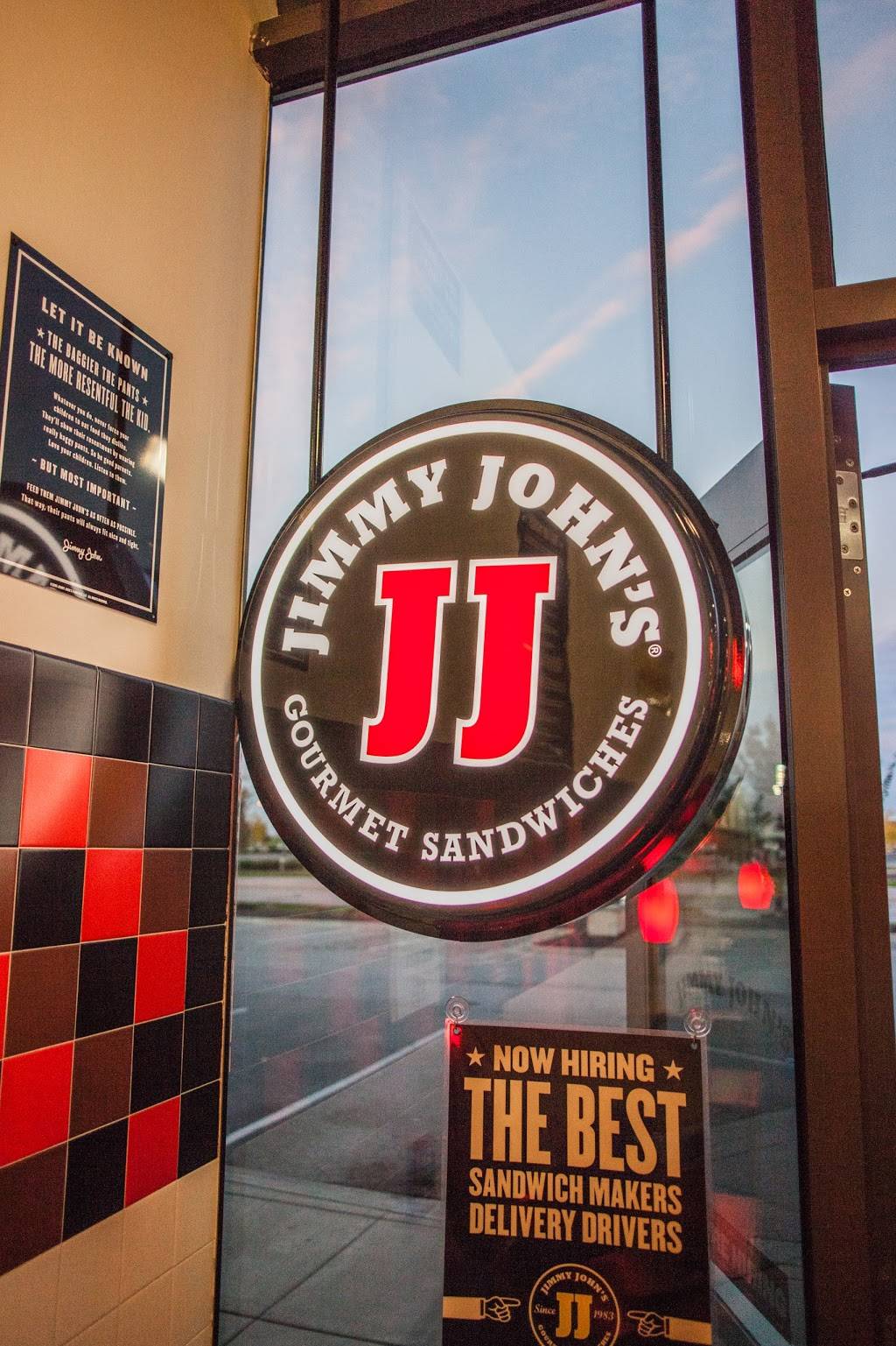 Jimmy Johns | meal delivery | 695 NW Blue Pkwy, Lees Summit, MO 64086, USA | 8163470186 OR +1 816-347-0186