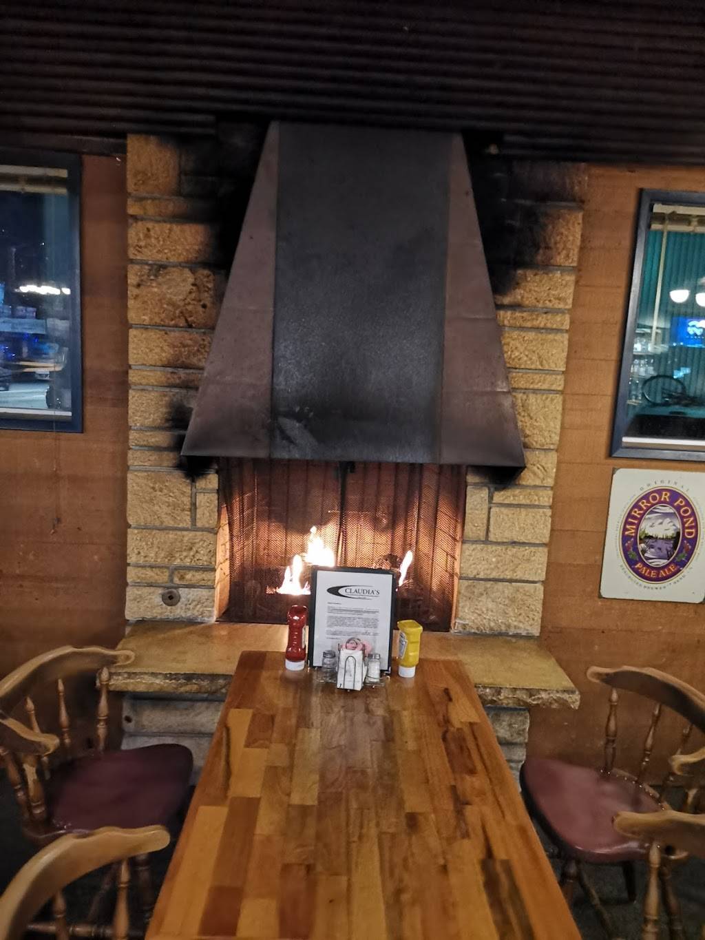 CLAUDIAS Sports Pub and Grill | restaurant | 3006 SE Hawthorne Blvd, Portland, OR 97214, USA | 5032321744 OR +1 503-232-1744