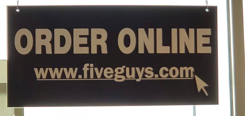 Five Guys | meal takeaway | 6450 N Desert Blvd, El Paso, TX 79912, USA | 9152496836 OR +1 915-249-6836