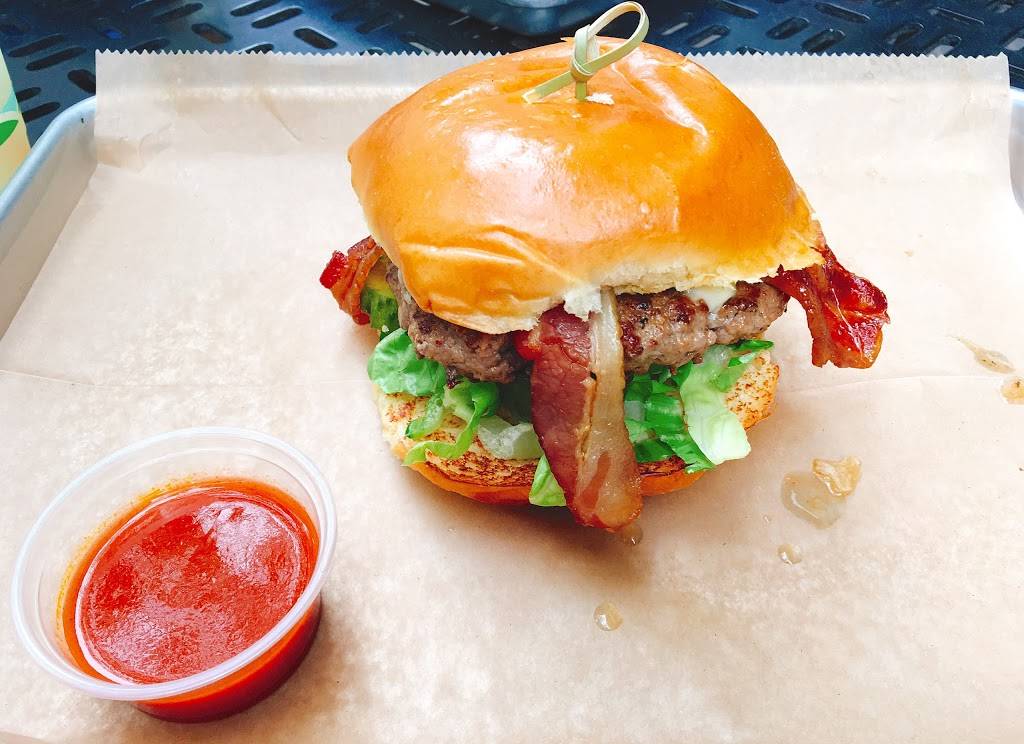 Big Buns Damn Good Burgers | restaurant | 4401 Wilson Blvd, Arlington, VA 22203, USA | 7032763032 OR +1 703-276-3032