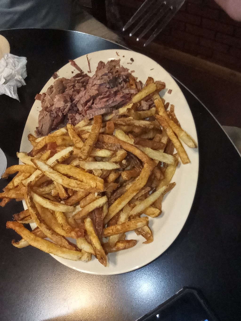 Hickory Hole | restaurant | 720 Main St, Parsons, KS 67357, USA | 6204219067 OR +1 620-421-9067