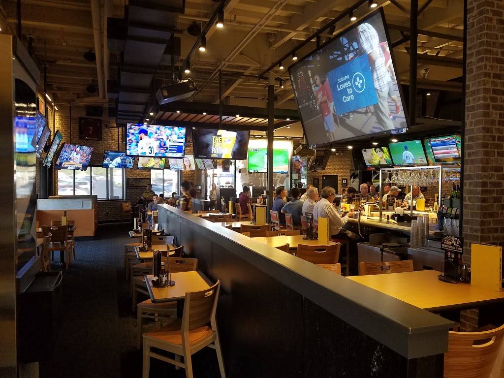 Buffalo Wild Wings | restaurant | 1500 E Village Way, Orange, CA 92865, USA | 7149213105 OR +1 714-921-3105
