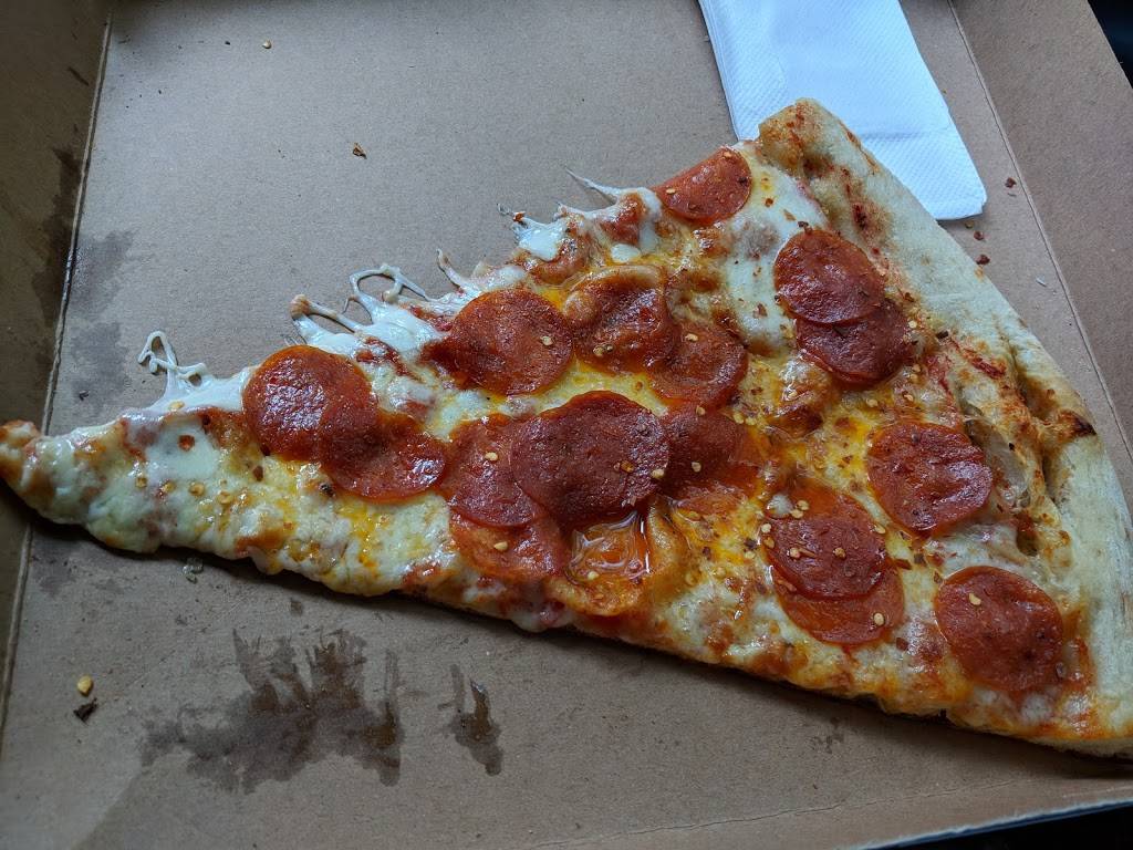 Famous Anthonys Pizzeria | restaurant | 171 W 167th St, Bronx, NY 10452, USA | 7189929298 OR +1 718-992-9298